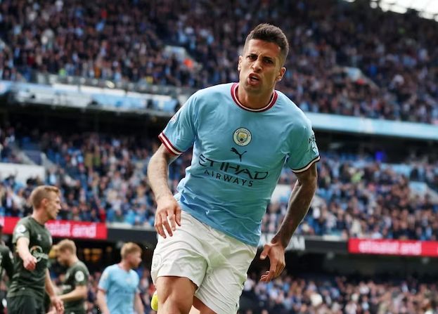 Joao Cancelo loan proposal